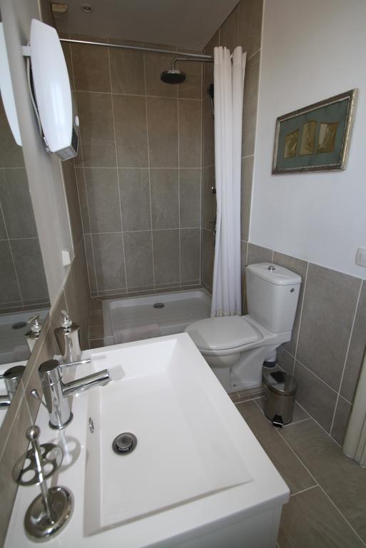 La Montagute Thezan-des-Corbieres Room photo