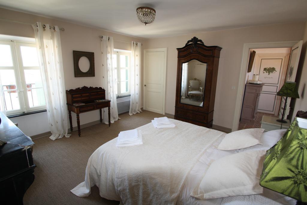 La Montagute Thezan-des-Corbieres Room photo