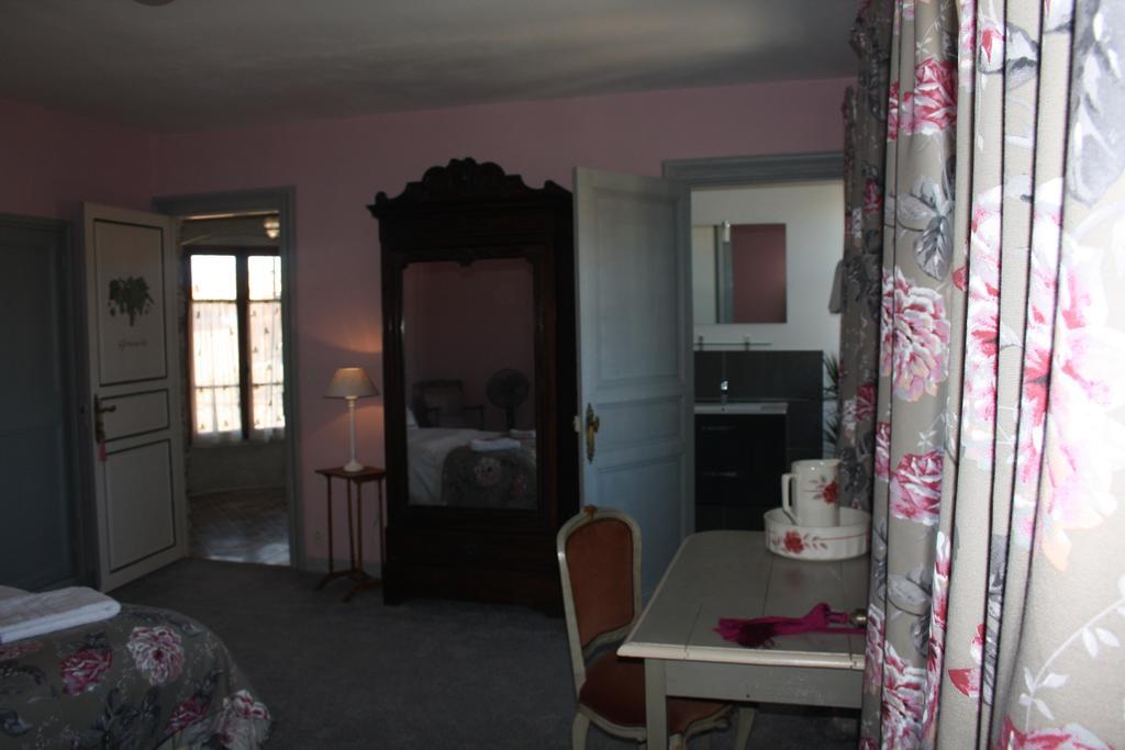 La Montagute Thezan-des-Corbieres Room photo